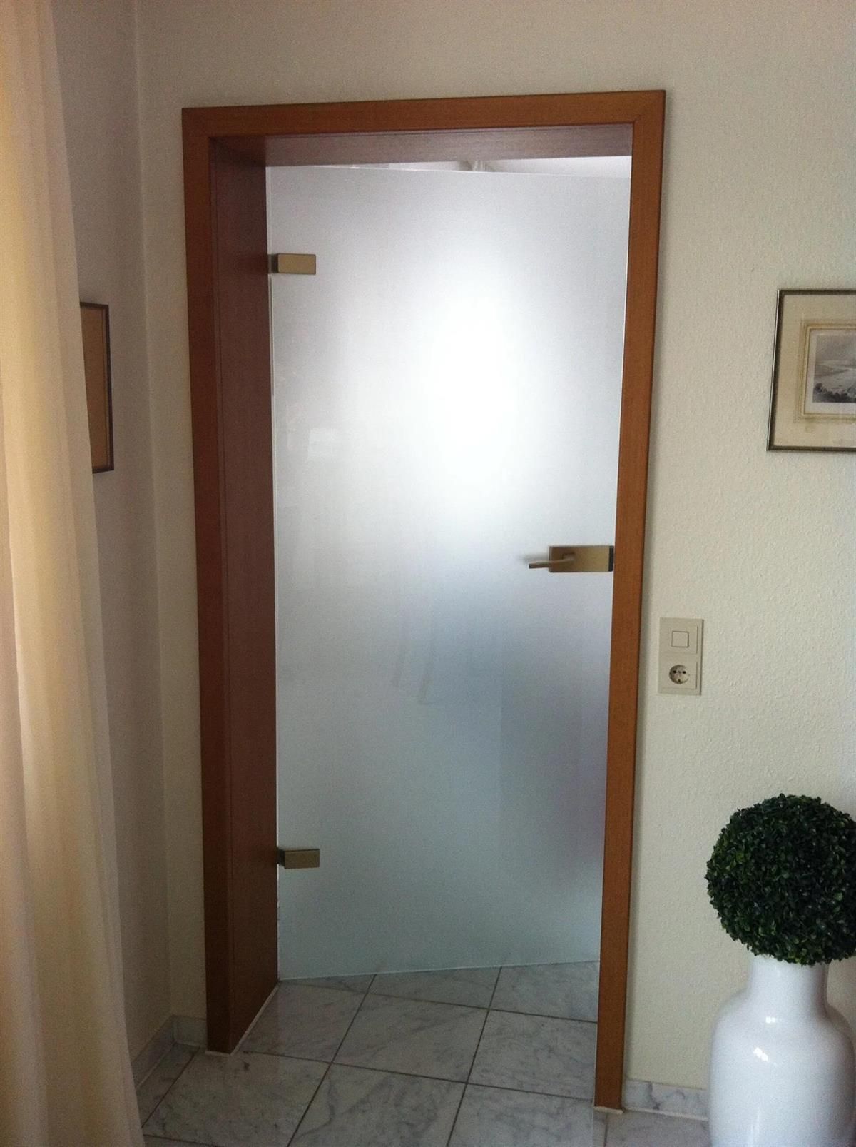 Schiebe- und Pendeltüren aus Glas