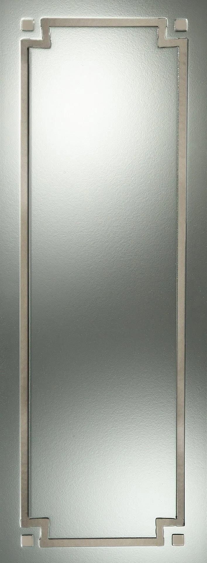 Eine Nahaufnahme einer Glastür mit Metallrahmen.