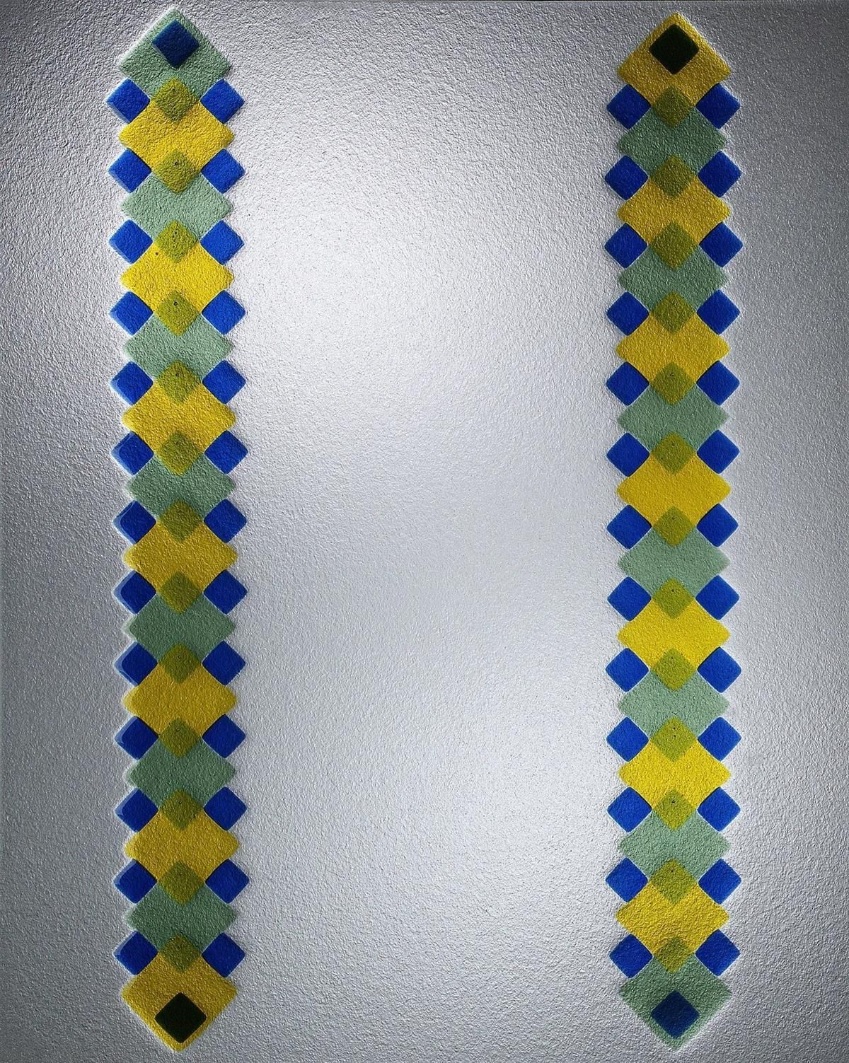 Zwei Linien aus blauen, gelben und grünen Quadraten auf grauem Hintergrund