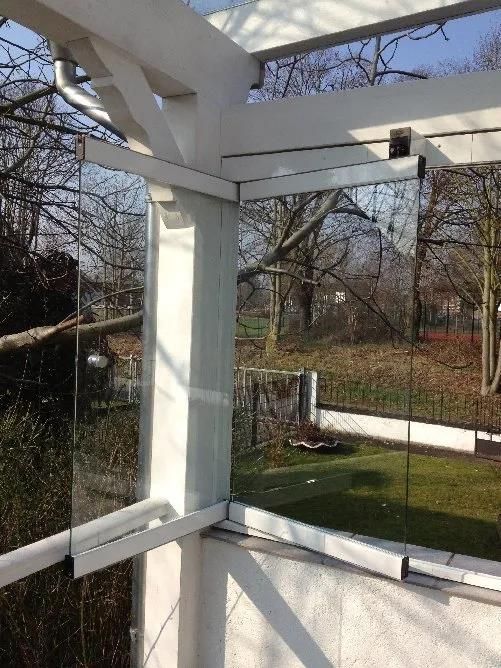 Sicht- und Windschutz aus Glas