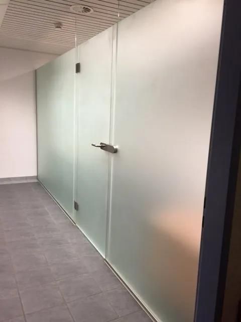 Trennwände aus Glas