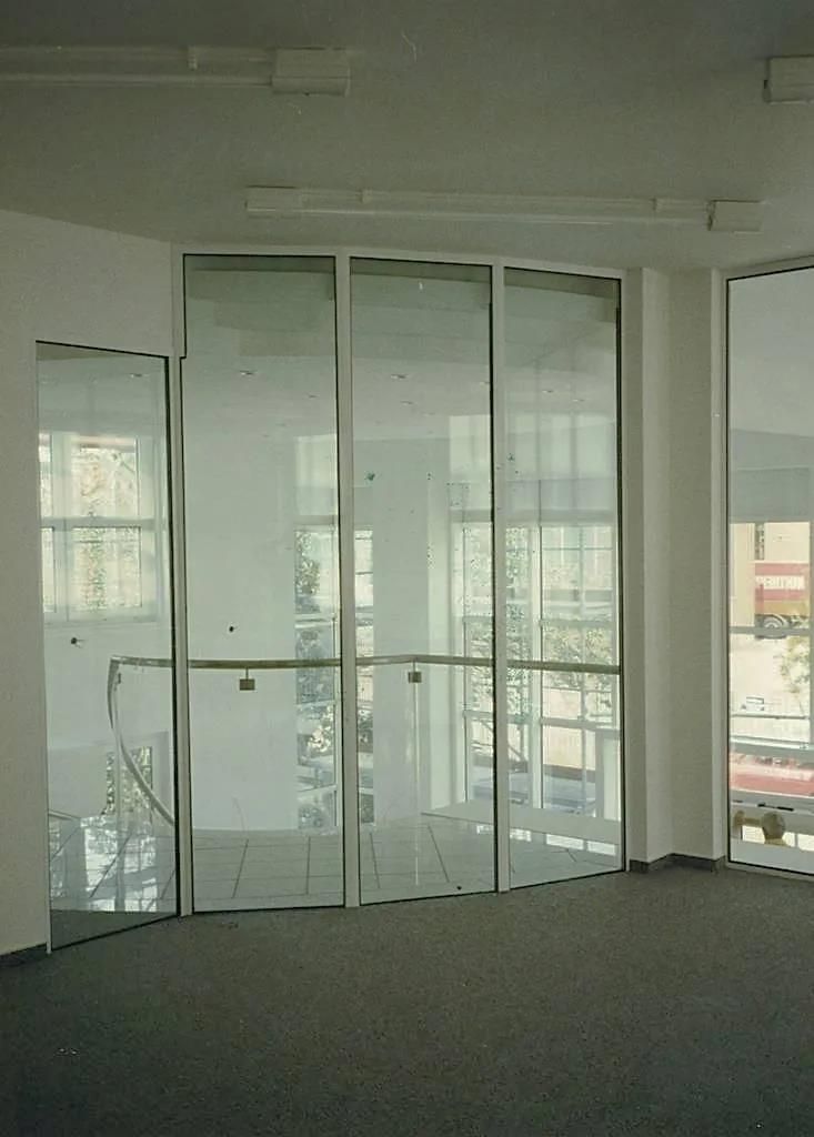 Trennwände aus Glas