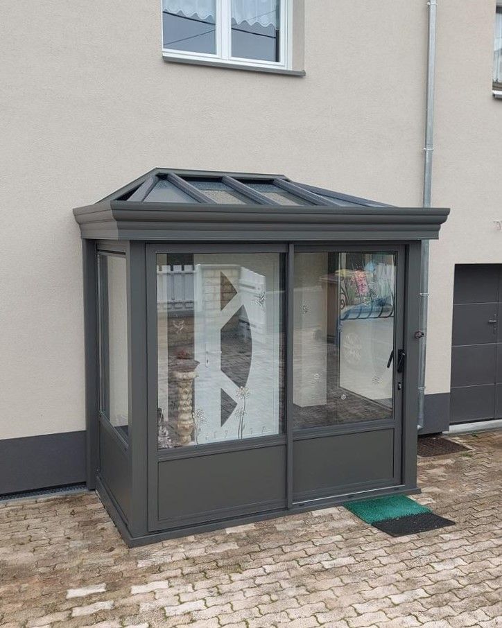 Sas d'entrée en aluminium d'une maison
