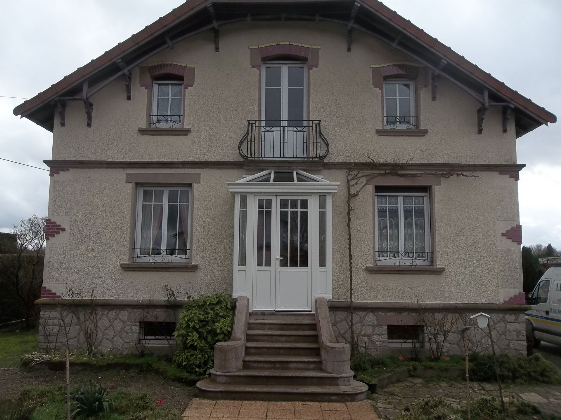 SAS d'entrée blanc d'une maison