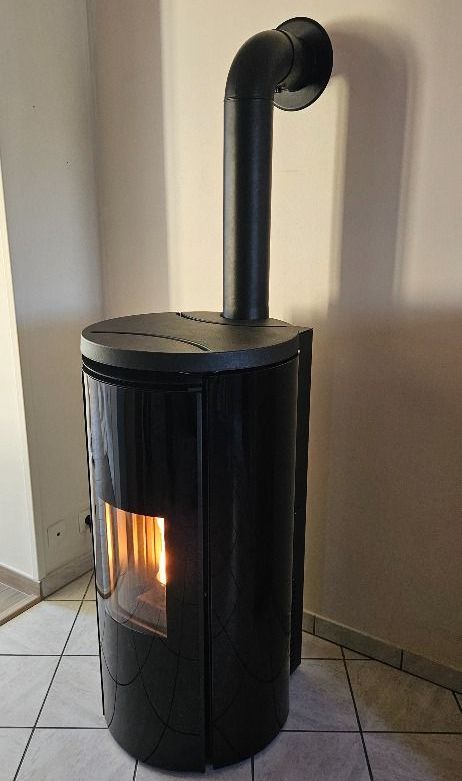 Poêle à granulés Edilkamin Célia Air Tight C Finition : VERRE NOIR