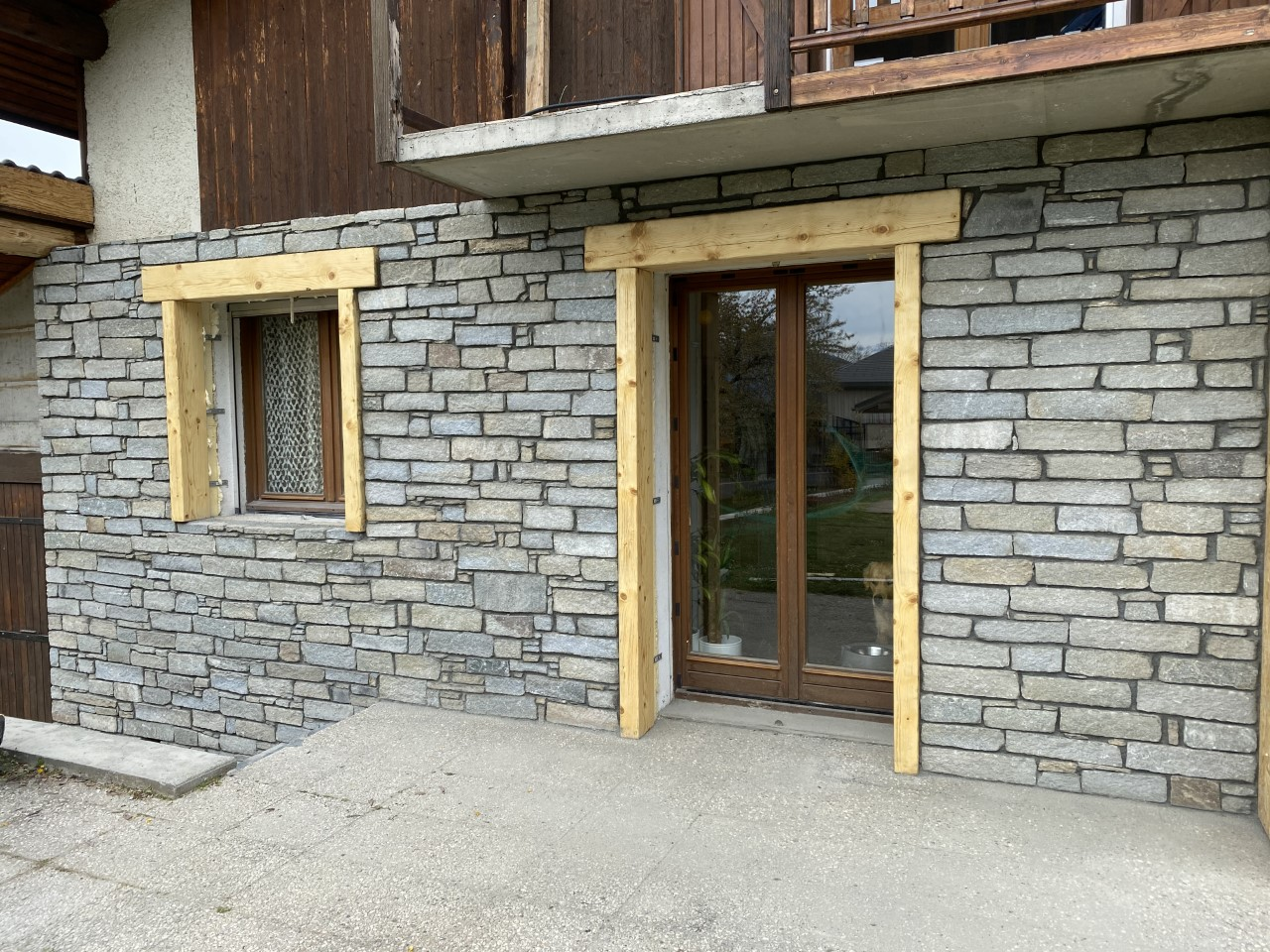 POSE DE PIERRE D'ITALIE EN BARRETTE MIXTE