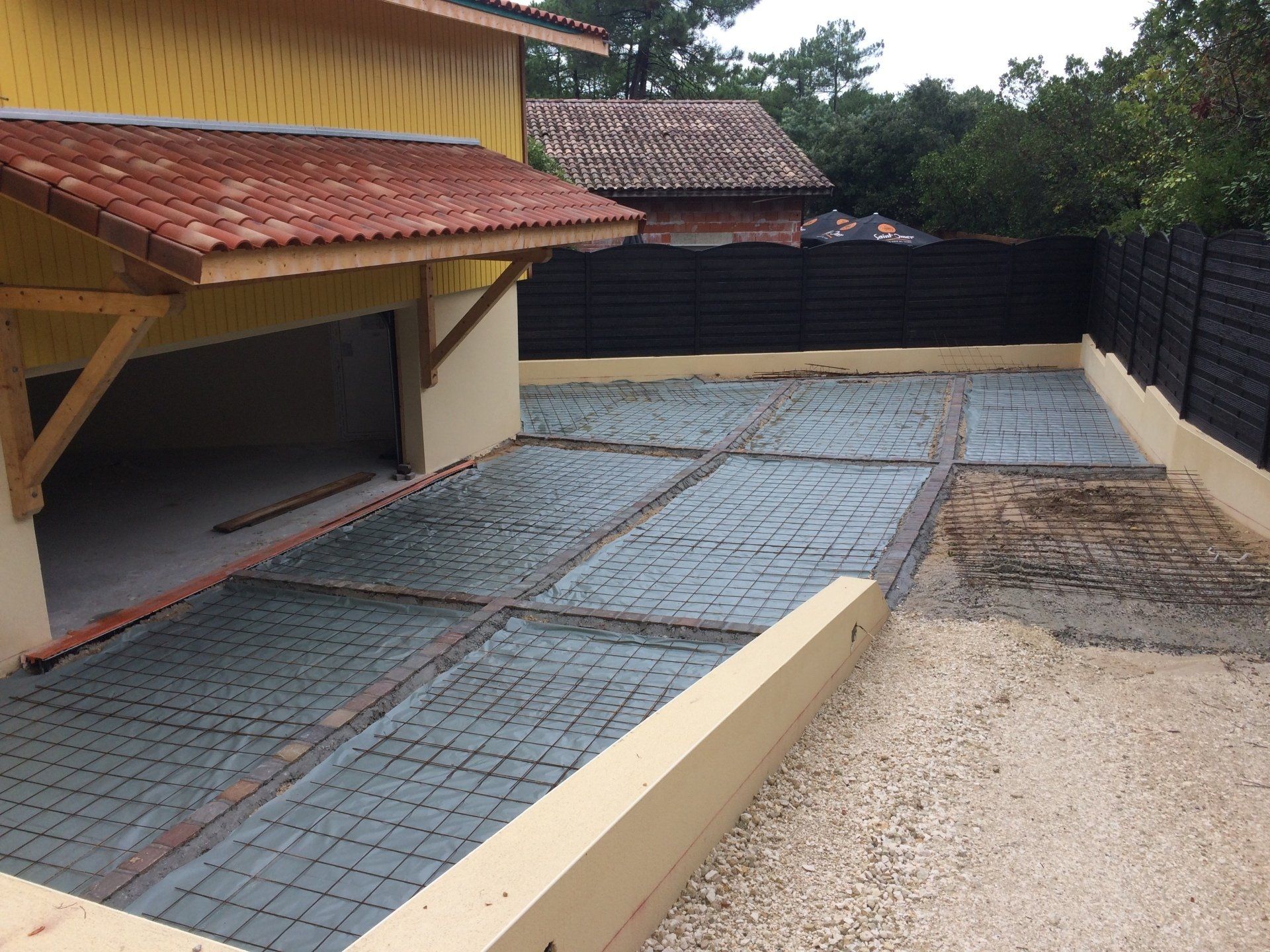 Travaux d'aménagement d'une allée de garage