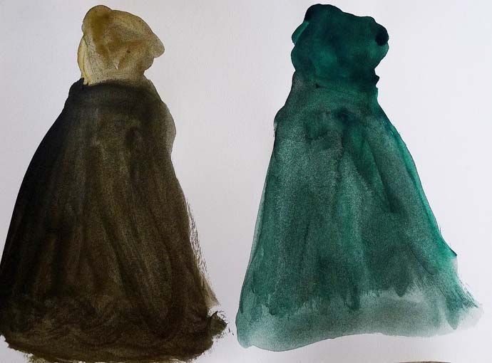 Un cuadro de una mujer con un vestido marrón y un cuadro de una mujer con un vestido verde