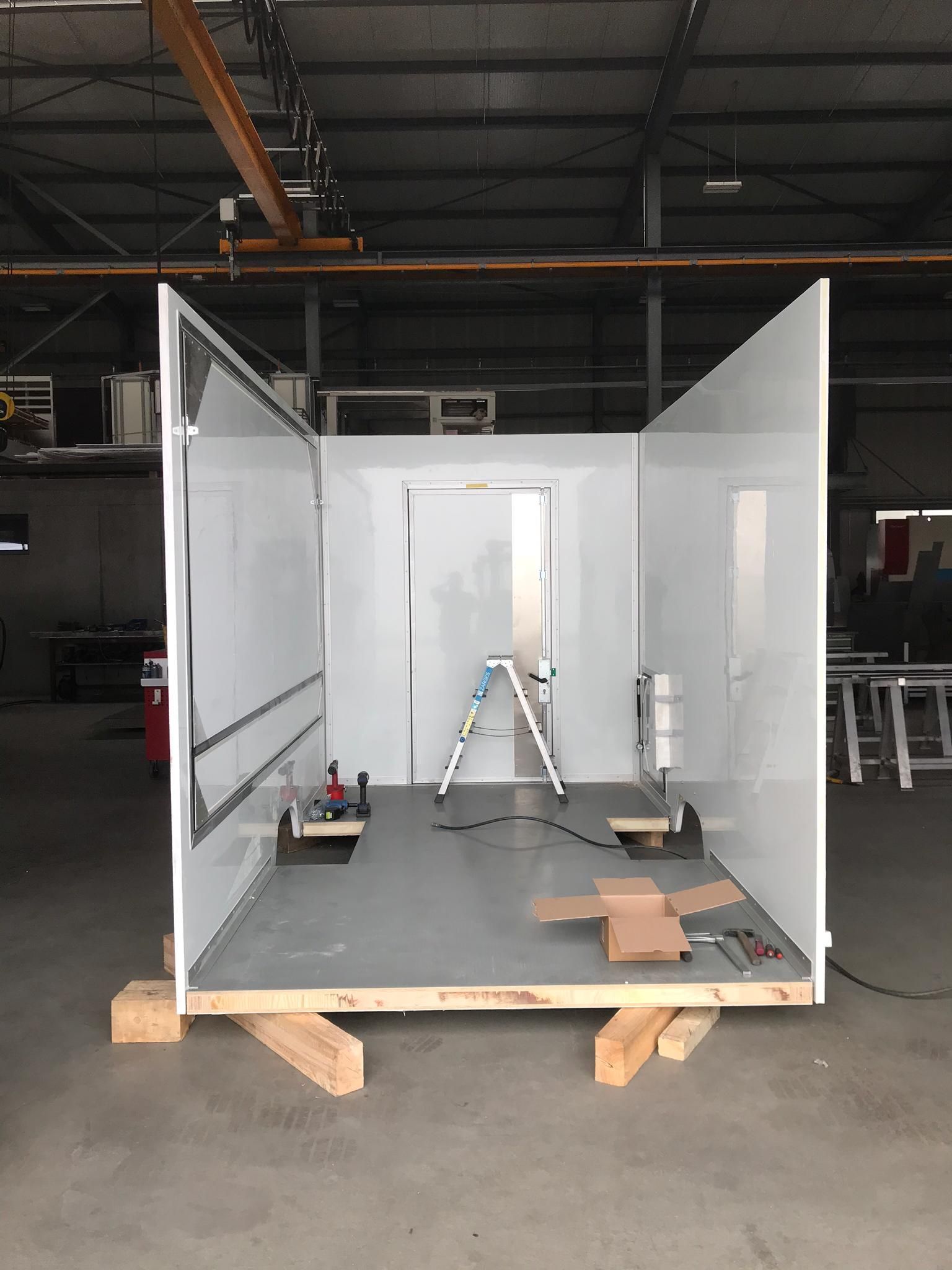 Concept de camion fleuriste itinérant - Les Fleurs d'Alena