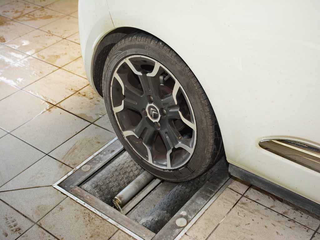 Carrosserie et tôlerie - Garage Jospeed - Evionnaz