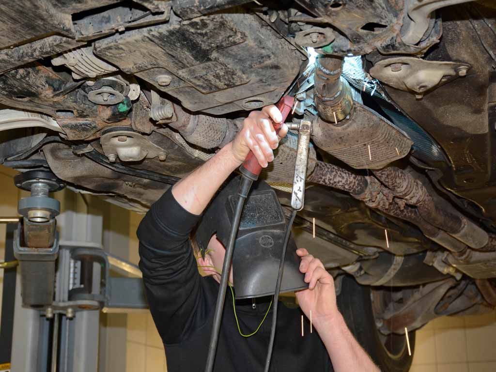 Carrosserie et tôlerie - Garage Jospeed - Evionnaz