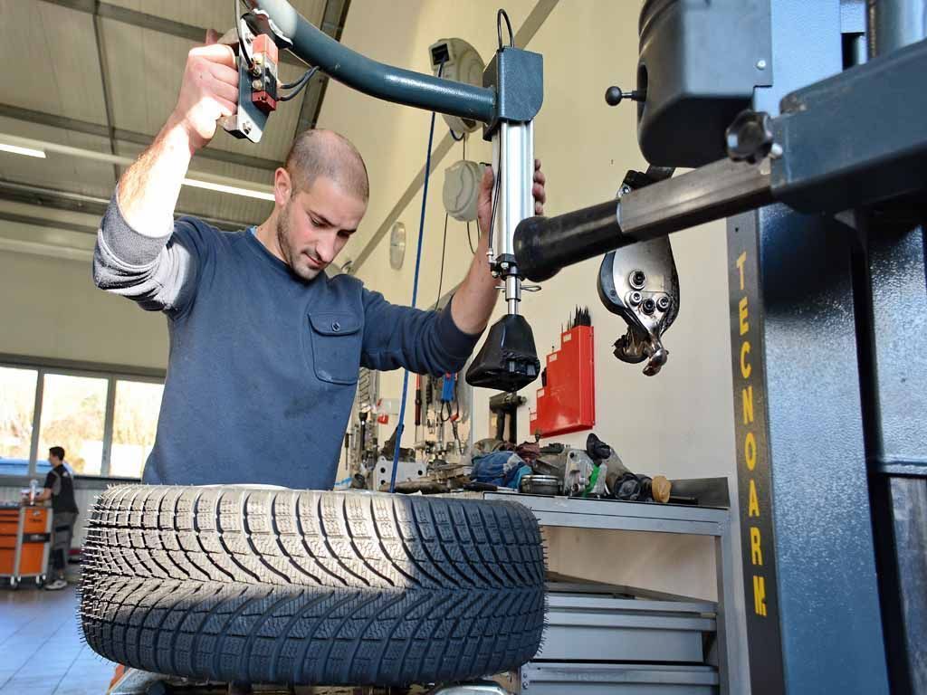 Carrosserie et tôlerie - Garage Jospeed - Evionnaz