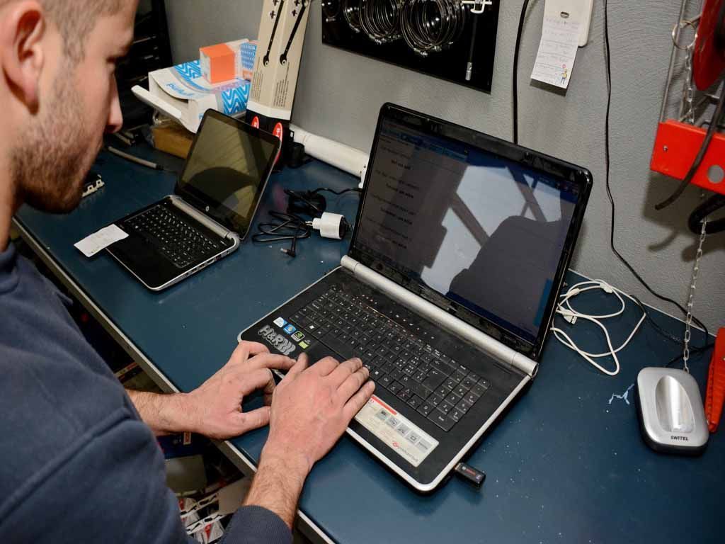 Carrosserie et tôlerie - Garage Jospeed - Evionnaz