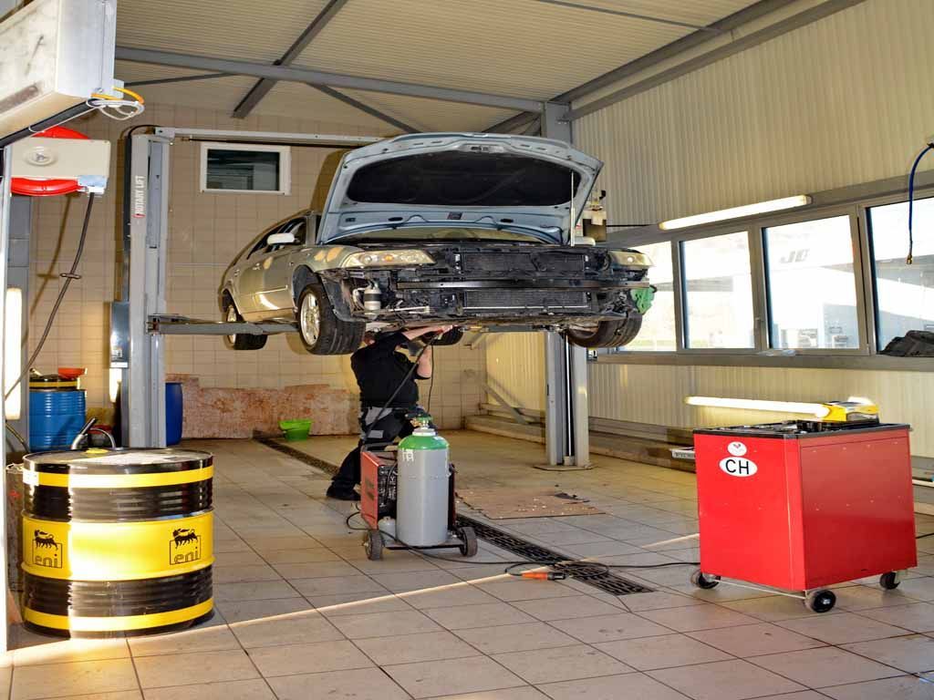 Carrosserie et tôlerie - Garage Jospeed - Evionnaz