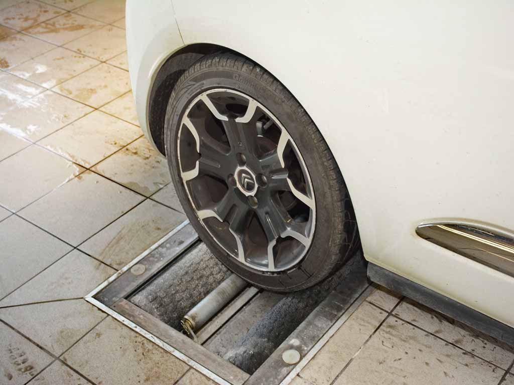 Carrosserie et tôlerie - Garage Jospeed - Evionnaz