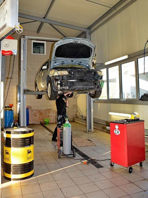 Carrosserie et tôlerie - Garage Jospeed - Evionnaz