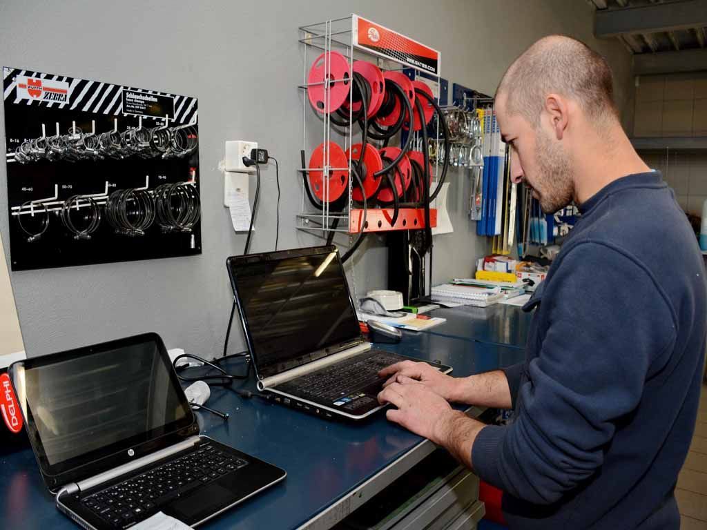 Carrosserie et tôlerie - Garage Jospeed - Evionnaz