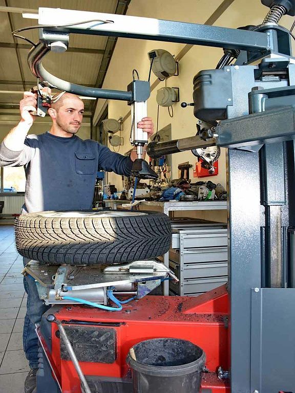 Carrosserie et tôlerie - Garage Jospeed - Evionnaz