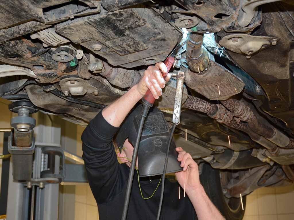 Carrosserie et tôlerie - Garage Jospeed - Evionnaz