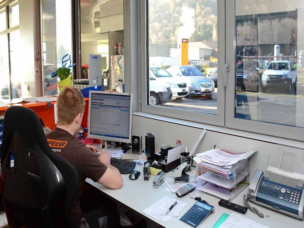 Carrosserie et tôlerie - Garage Jospeed - Evionnaz