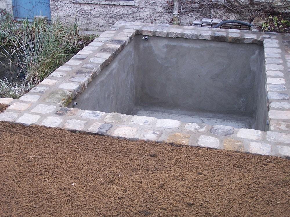 maçonnerie paysagère bassin pendant