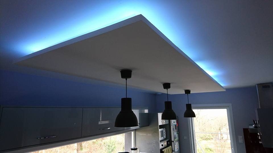 Structure faux plafond luminaire design cuisine