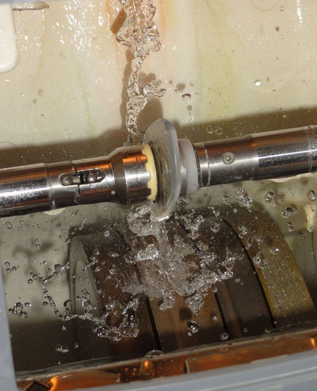 galerie-photos-meulage-d-un-verre-artisan-optique-riponne-lausanne