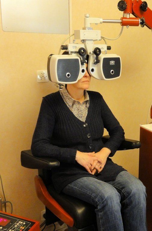 galerie-photos-examen-de-vue-directement-en-magasin-optique-riponne-lausanne