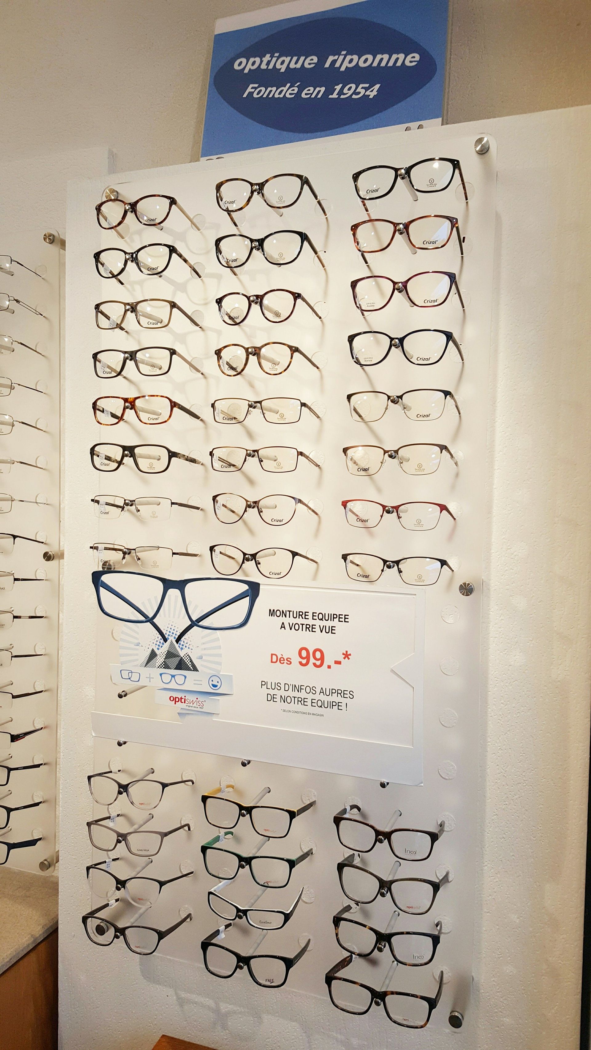 galerie-photos-etalage-lunettes-de-vue-optique-riponne-lausanne