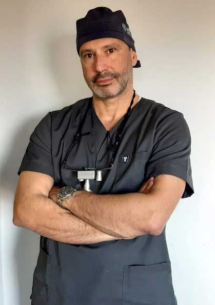 Χειρουργός Οδοντίατρος Δρ. Κωνσταντίνος Γ. Καλαντίδης Χειρουργός Οδοντίατρος Δρ. Κωνσταντίνος Γ. Καλαντίδης
