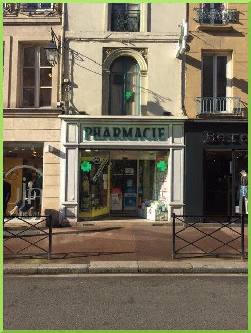 Pharmacie dans le centre de Saint-Germain-en-Laye