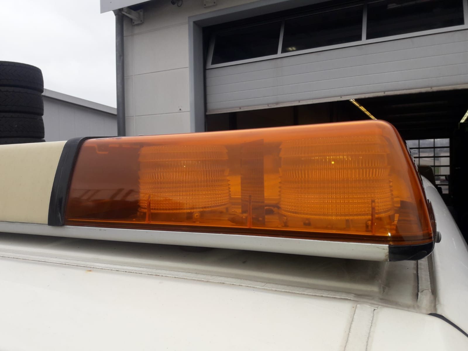 Gelblicht von WFP Clean Oberflächentechnik GmbH