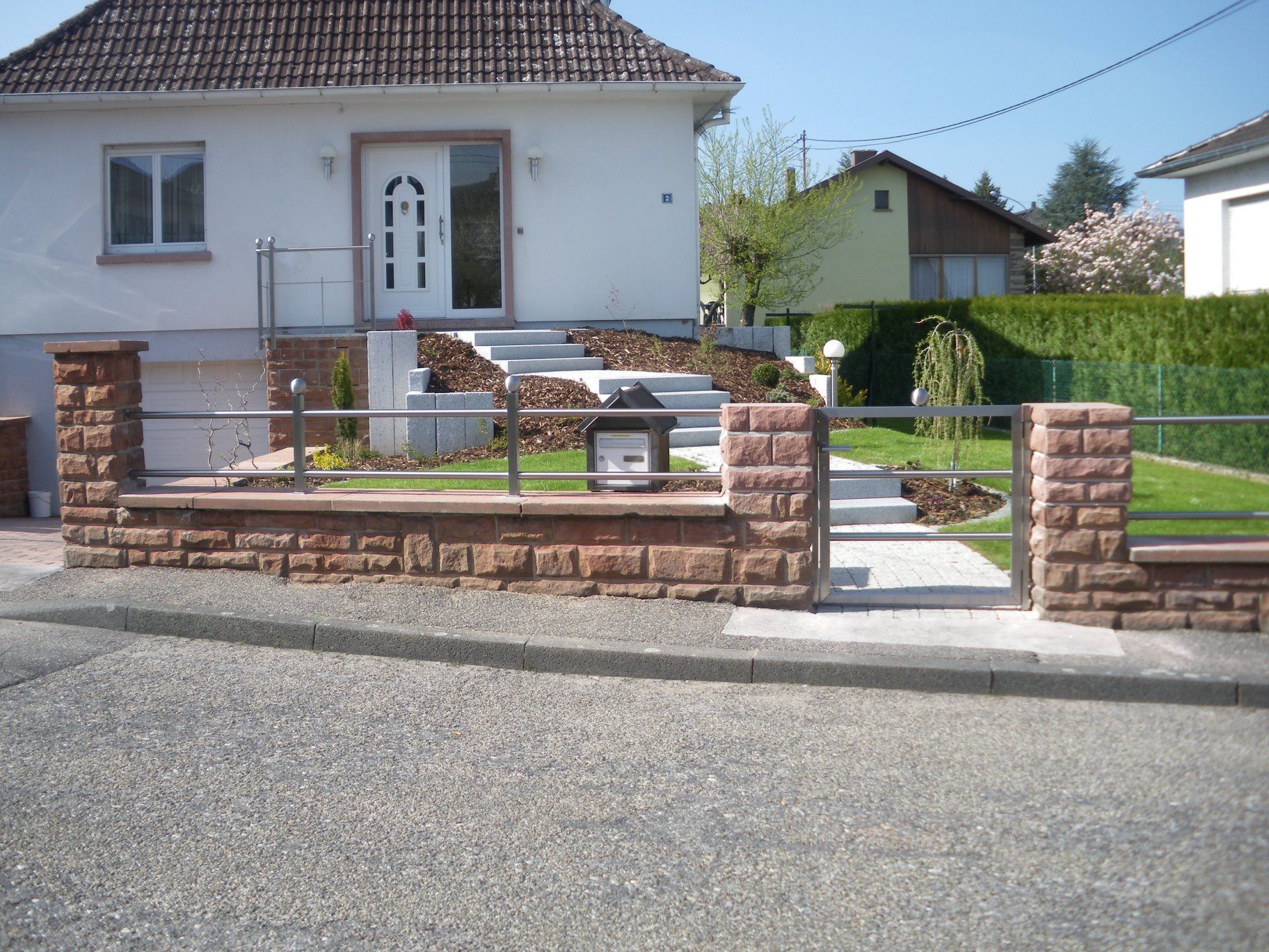 Belle clôture et portillon design