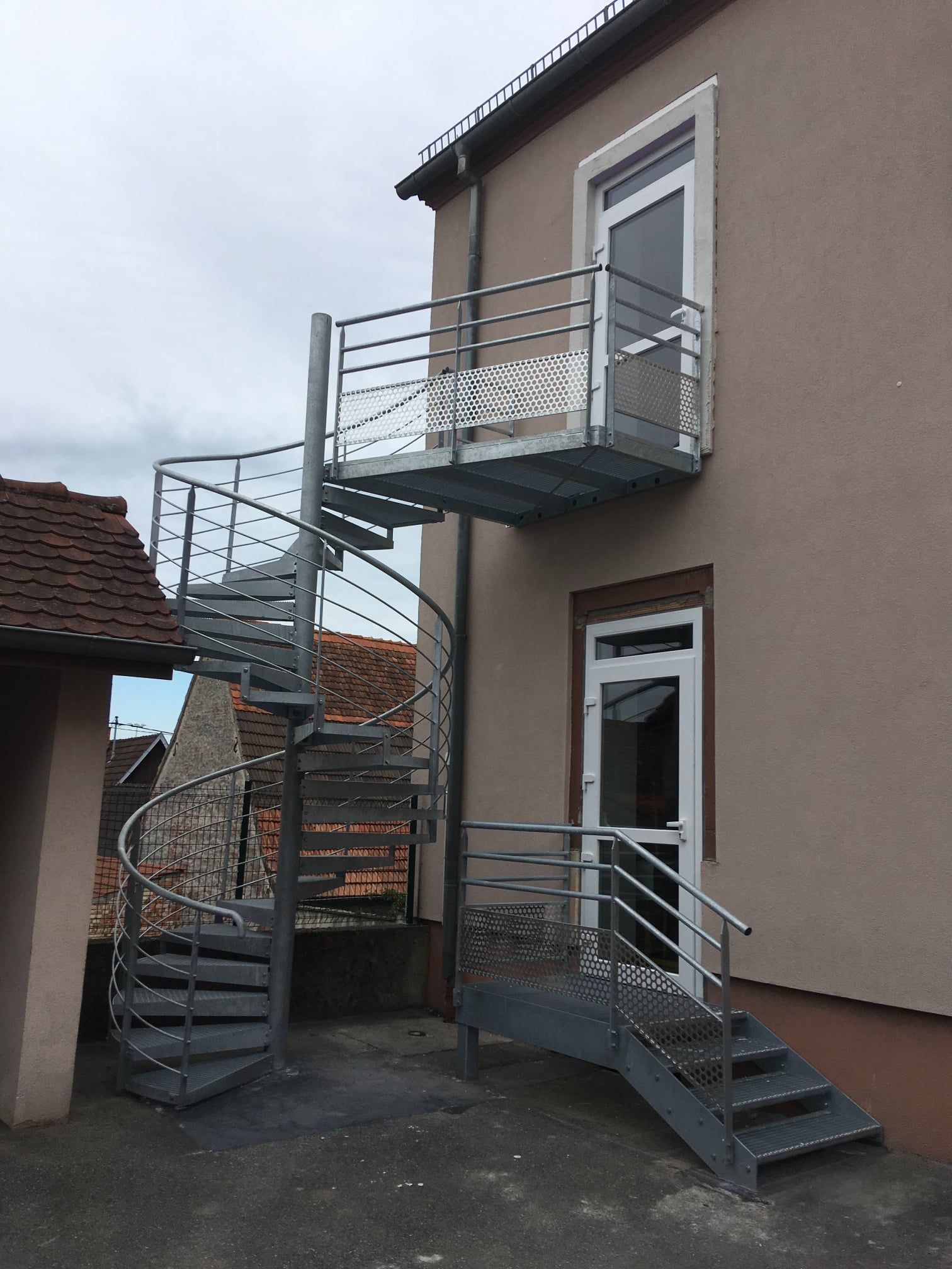 Escalier extérieur sur mesure en métal