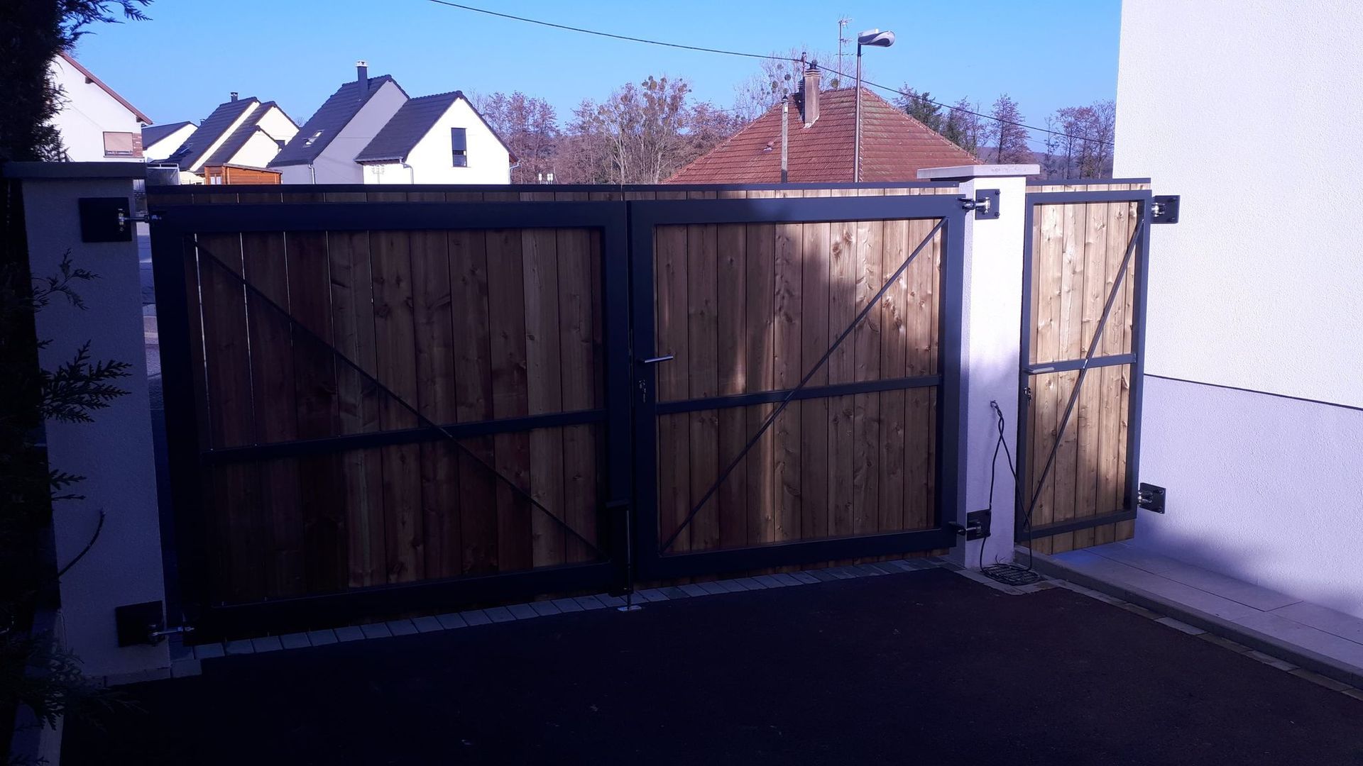 Portail en bois motorisé