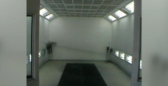 Beauvoir-sur-Mer - Cabine peinture