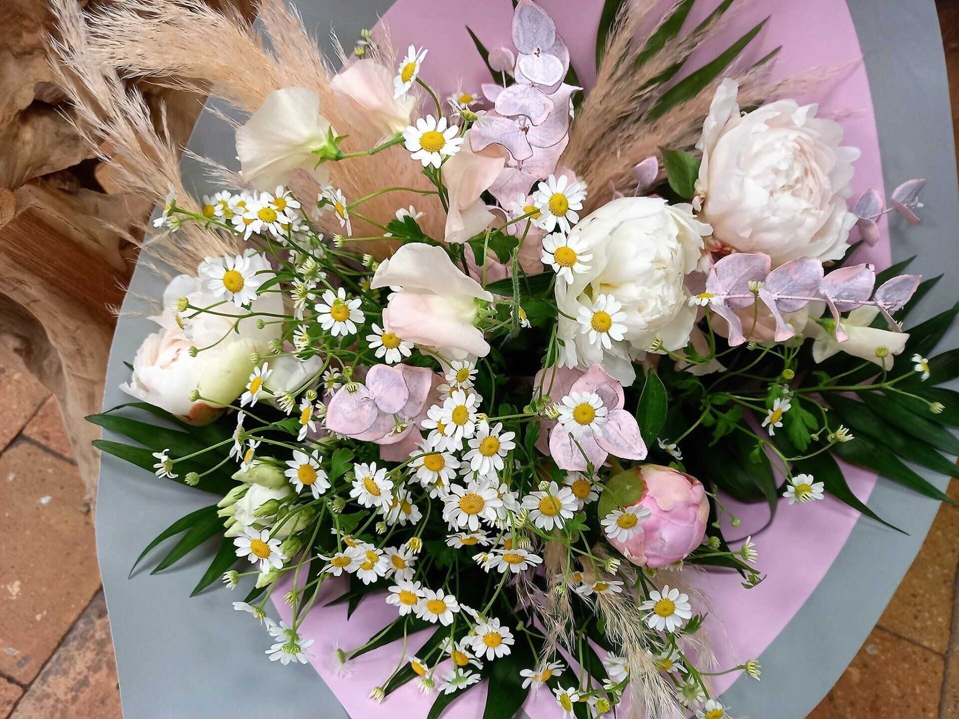 Bouquet avec paquerettes