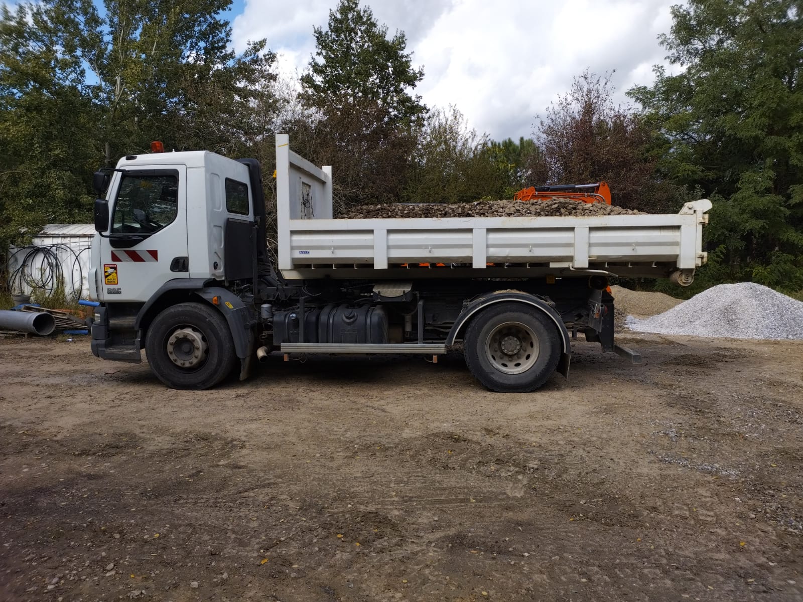 Camion pour déblaiement de gravats