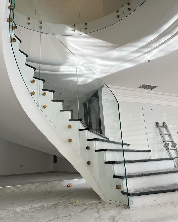 درابزين زجاج