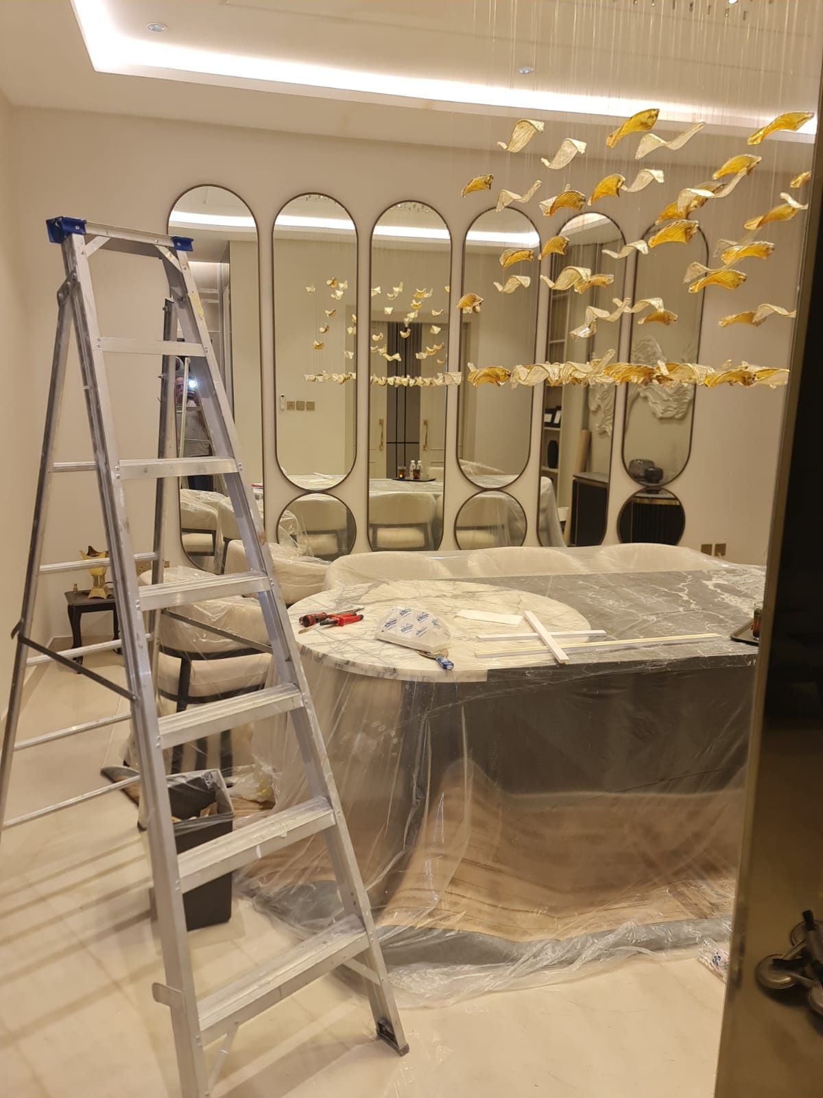 ديكورات زجاج