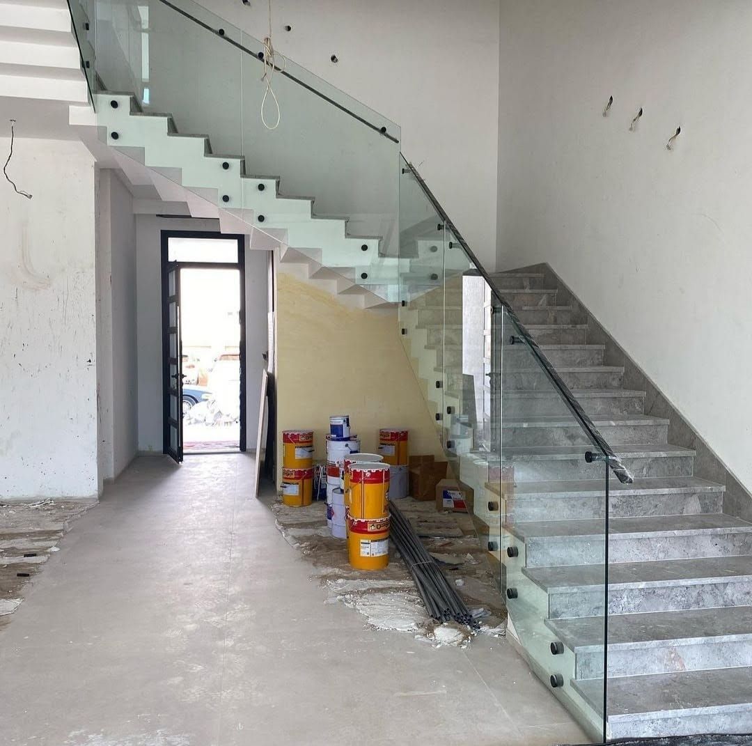 درابزين زجاج