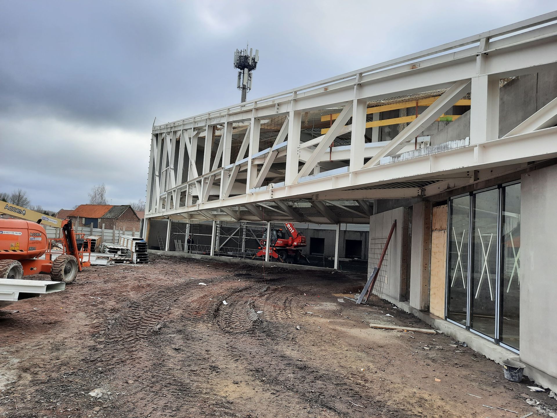 Chantier de charpentes métalliques