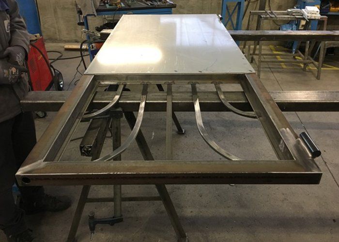 Fabrication d'une porte sur mesure