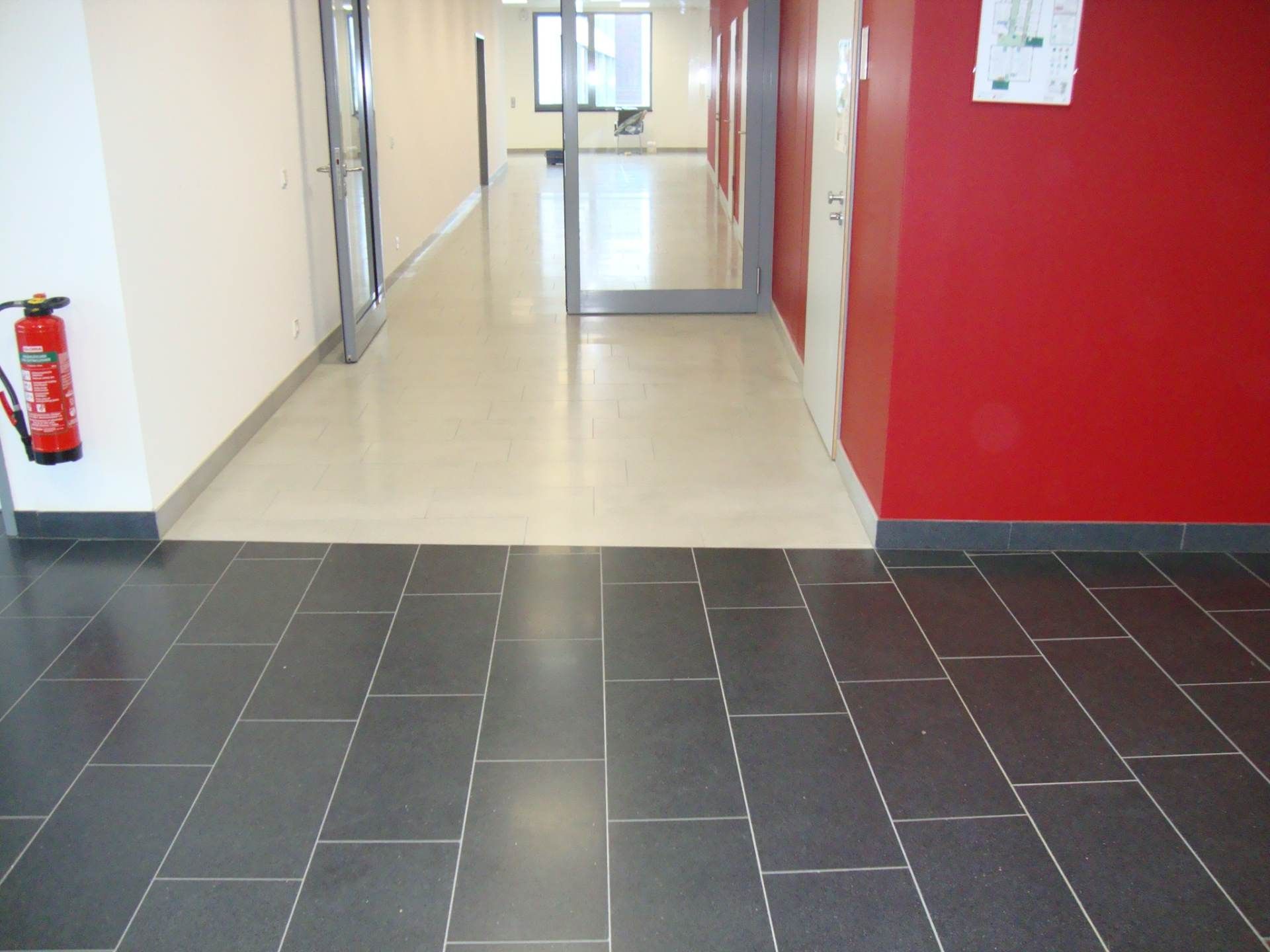 Klinikum Flur, Fliesenboden