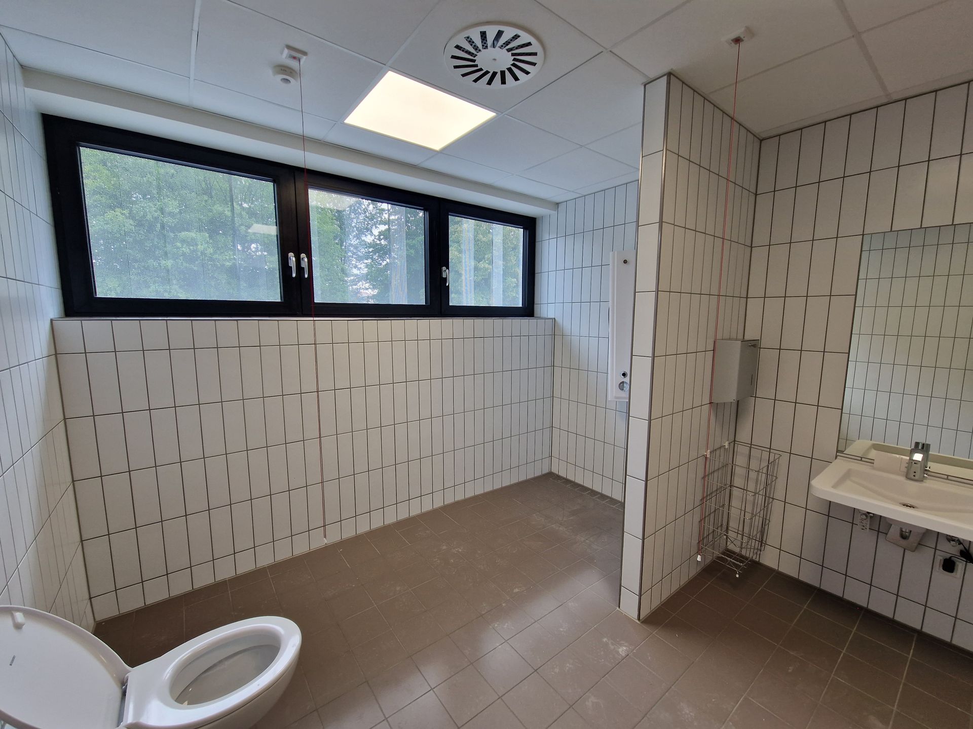 Industriefliesen Sanitäranlage