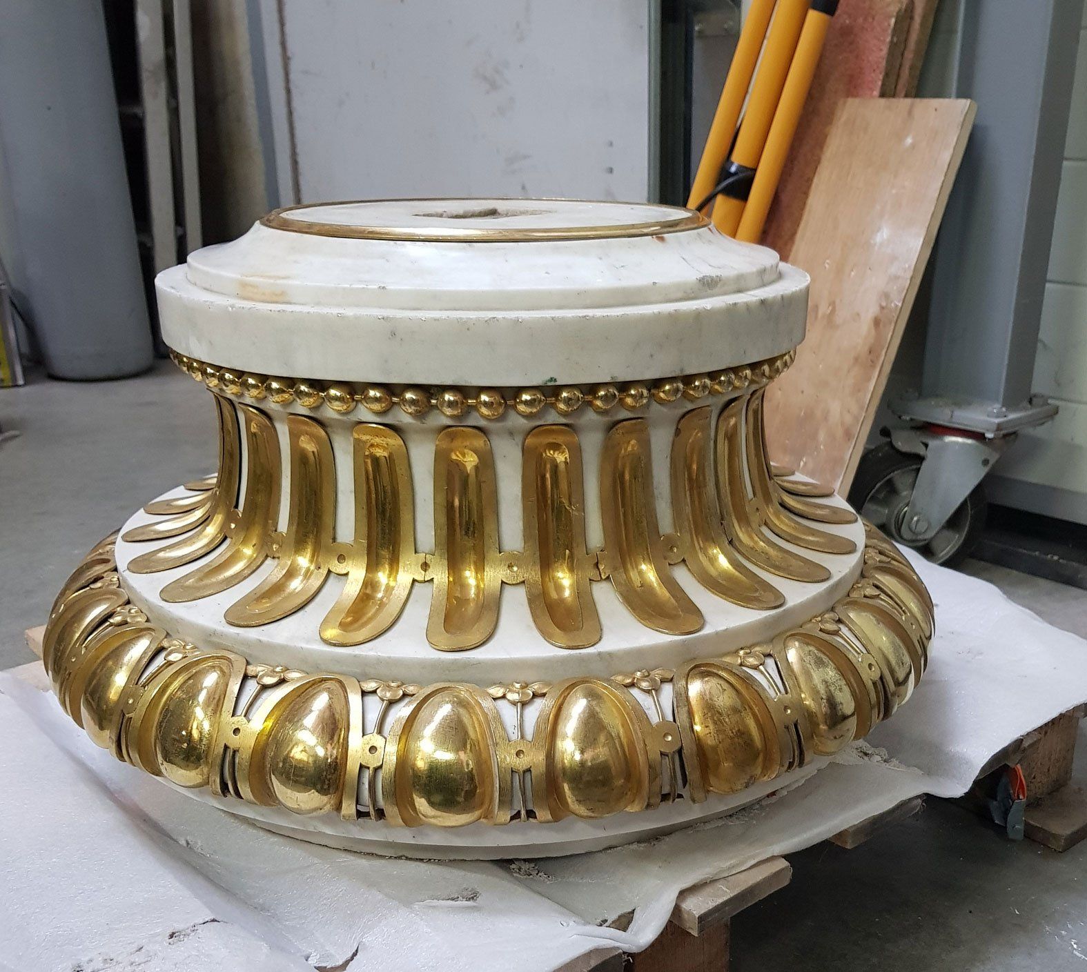 Restauration de colonne en marbre et bronze doré - Après