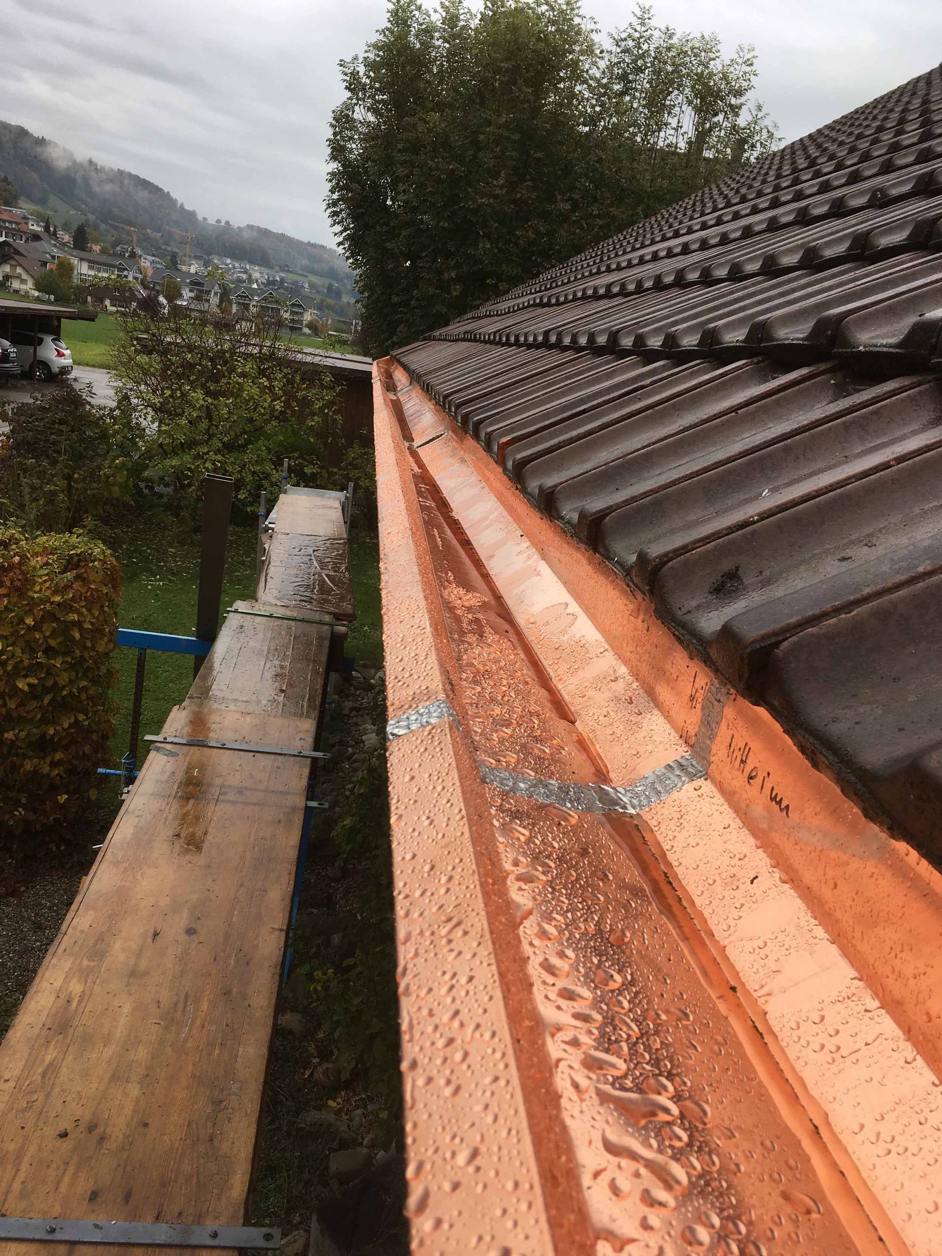 Eingelegte Rinne – Klopfenstein Spenglerei