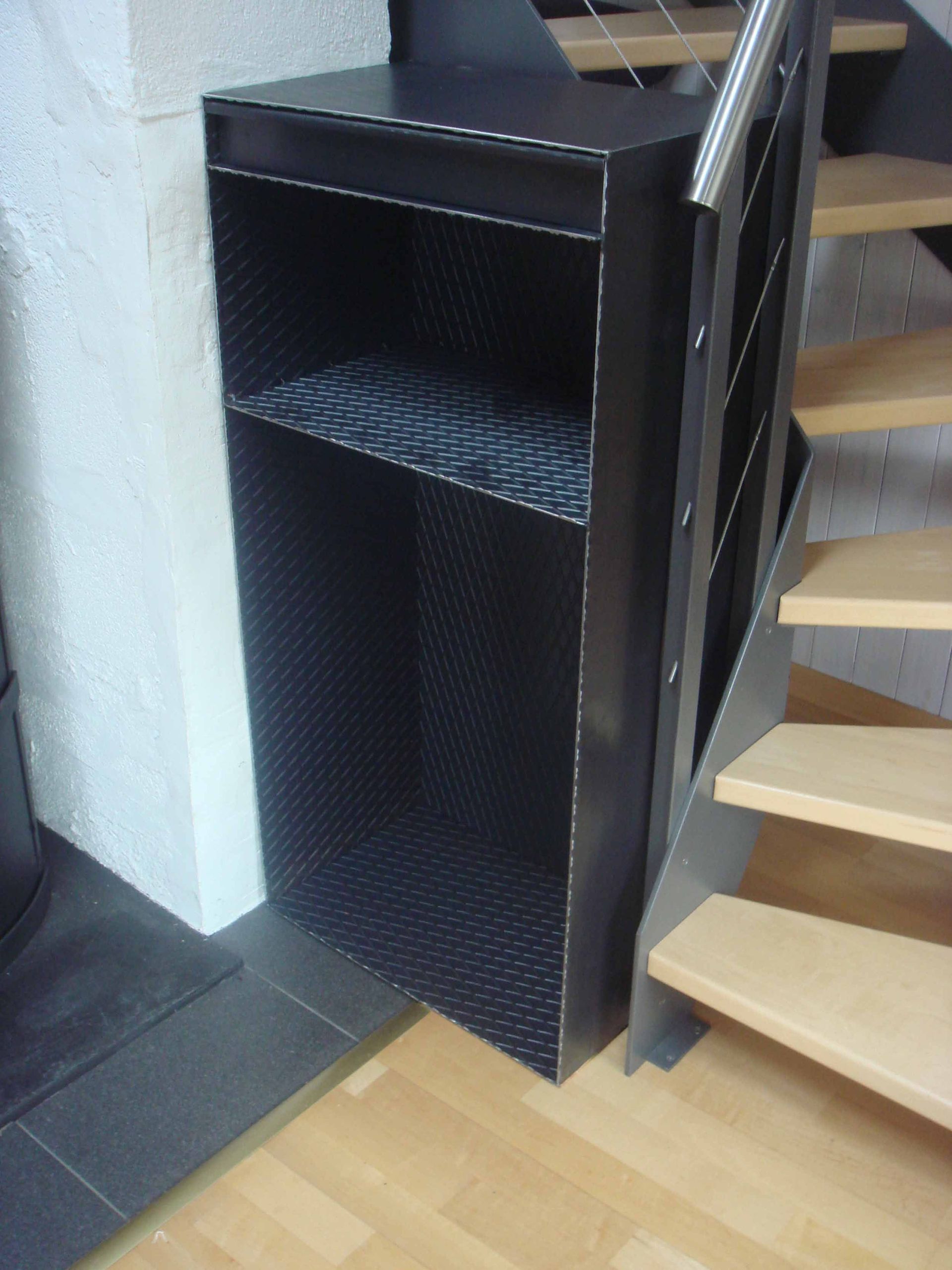 Hohlgestell in Stahl – KlopfensteinSpenglerei