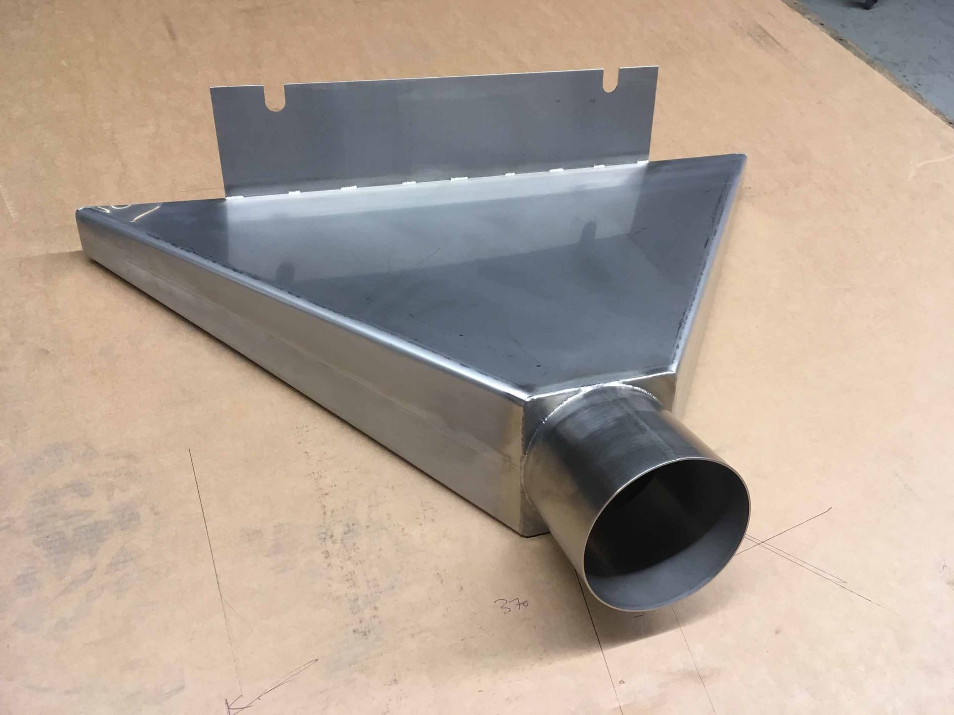 Spezialübergang eckig und rund – Klopfenstein Spenglerei