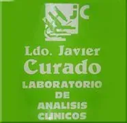 R&oacute;tulo verde para el laboratorio de an&aacute;lisis cl&iacute;nicos del Ldo. Javier Curado.